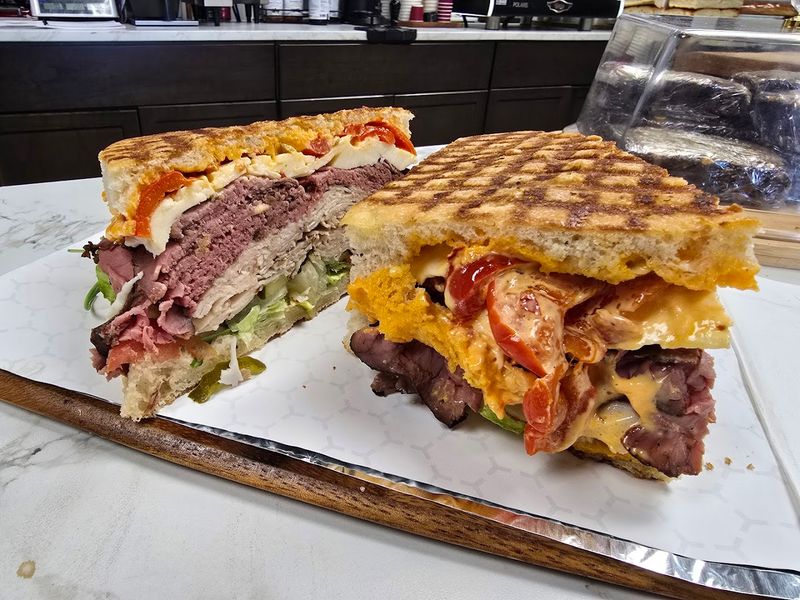 Tazza Caffe & Paninoteca (Northborough)