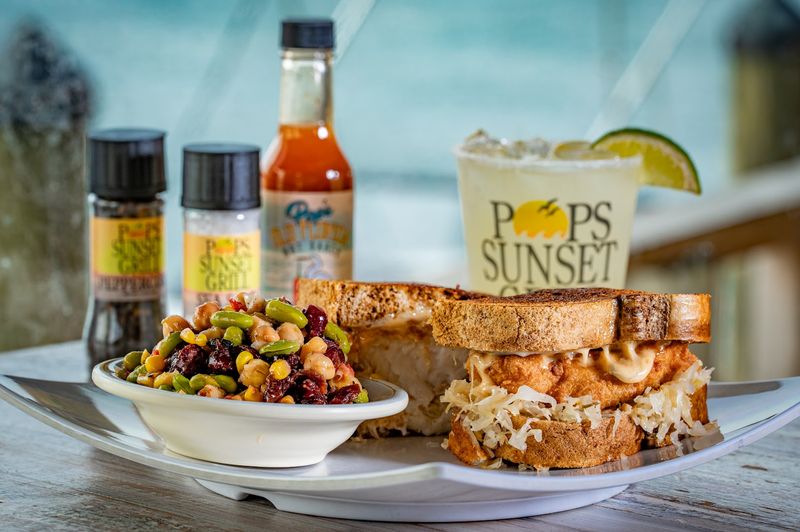 Pop's Sunset Grill (Nokomis)