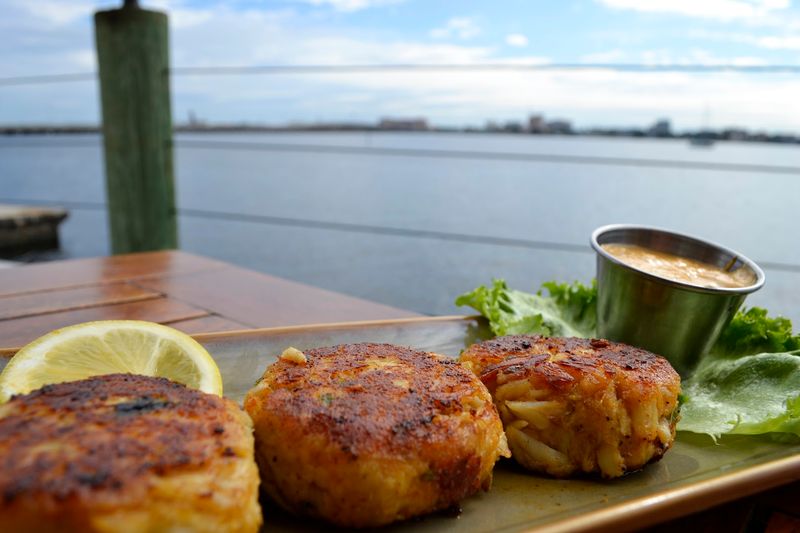 Riverhouse Waterfront Restaurant &mdash; Palmetto
