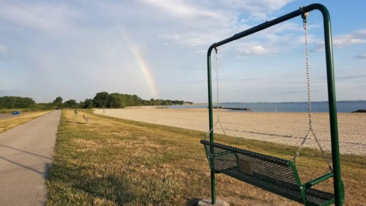 One Quiet Ohio Lake Park Is Famous for Sunset Views and Easy Lakeside Walks