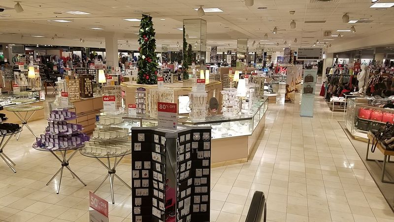 Lehigh Valley Mall Outlet Tenants - Whitehall, PA