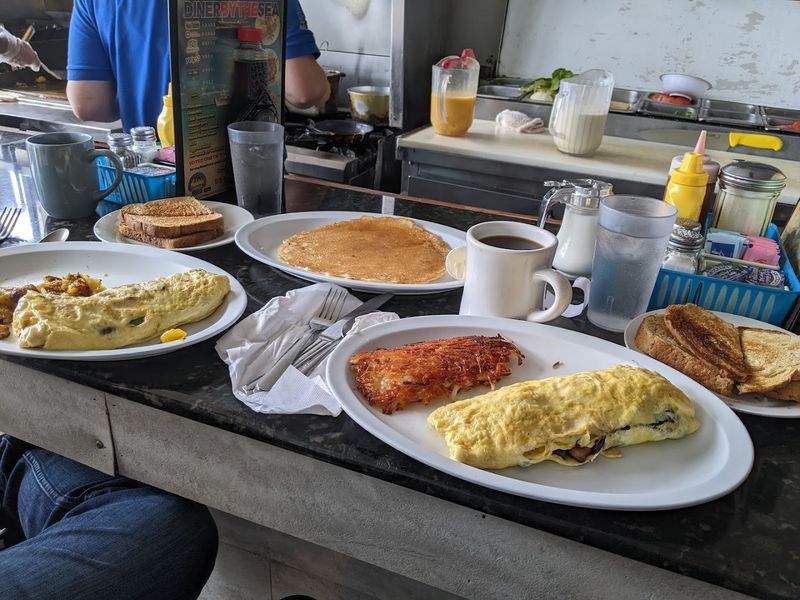Diner by the Sea - Lauderdale-by-the-Sea
