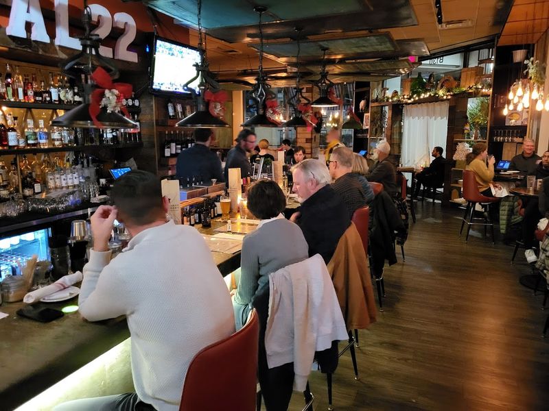 Local 22 Kitchen & Bar