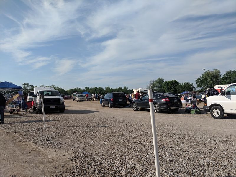 South Drive-In Flea Market &mdash; Columbus
