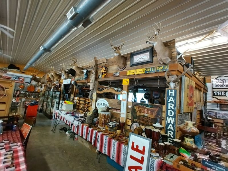 Hocking Hills Market (Rockbridge)