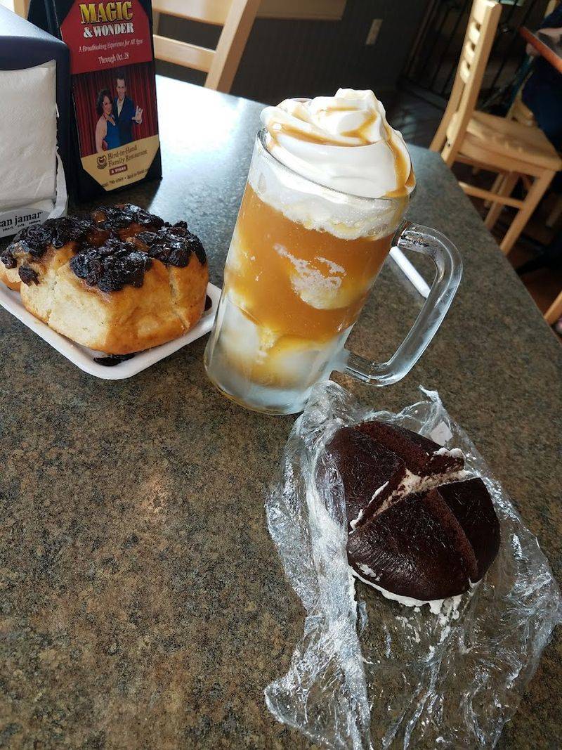 Bird-in-Hand Bakery & Cafe