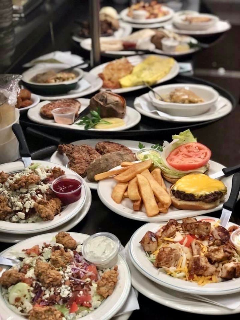 Carriage House Restaurant - Henderson, Vance County