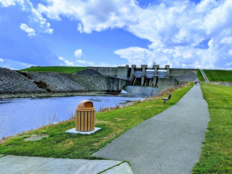 Spring Color Along the Reservoir