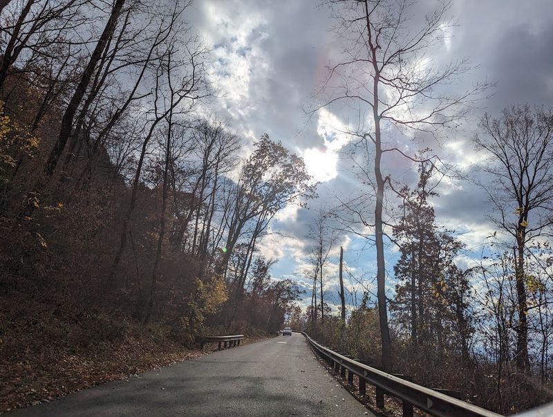 Mount Tom Scenic Drive