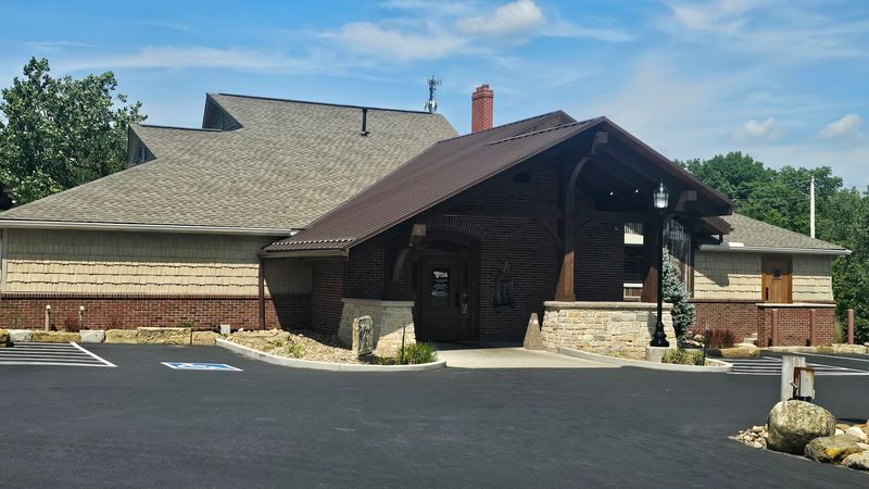 Whitey's Booze N' Burgers &mdash; Richfield, Ohio
