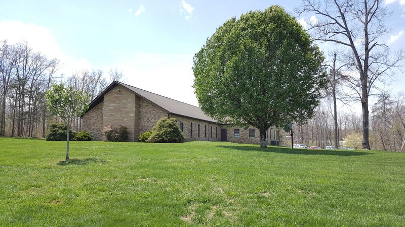 Small-Town Pace With Scenic Cumberland Plateau Views