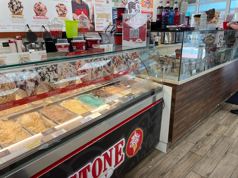 Cold Stone Creamery (Daytona Beach - Ocean Walk area)