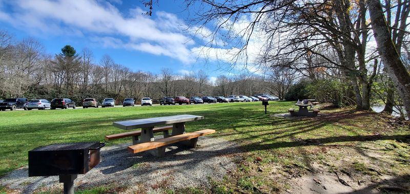Price Lake Picnic Area &ndash; Blue Ridge Parkway