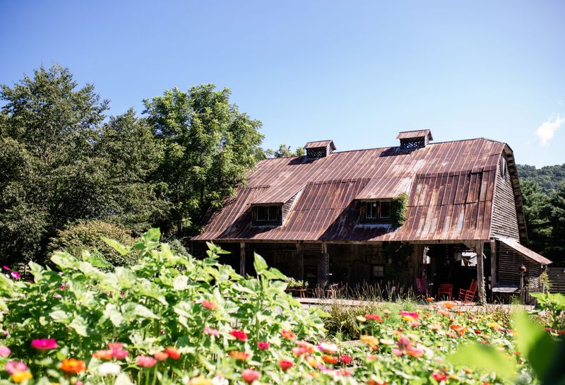 Cabins and Cottages for Longer, Looser Mountain Weekends