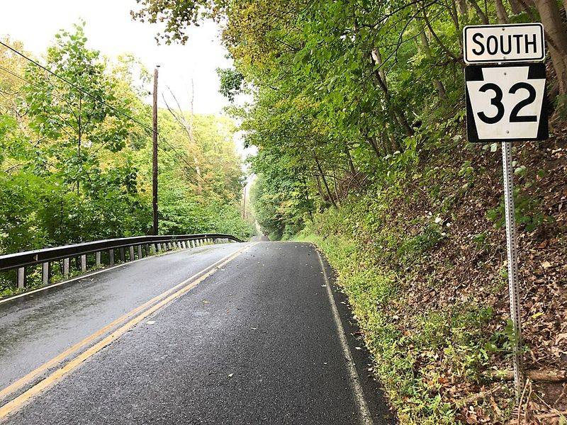 Route 32, River Road