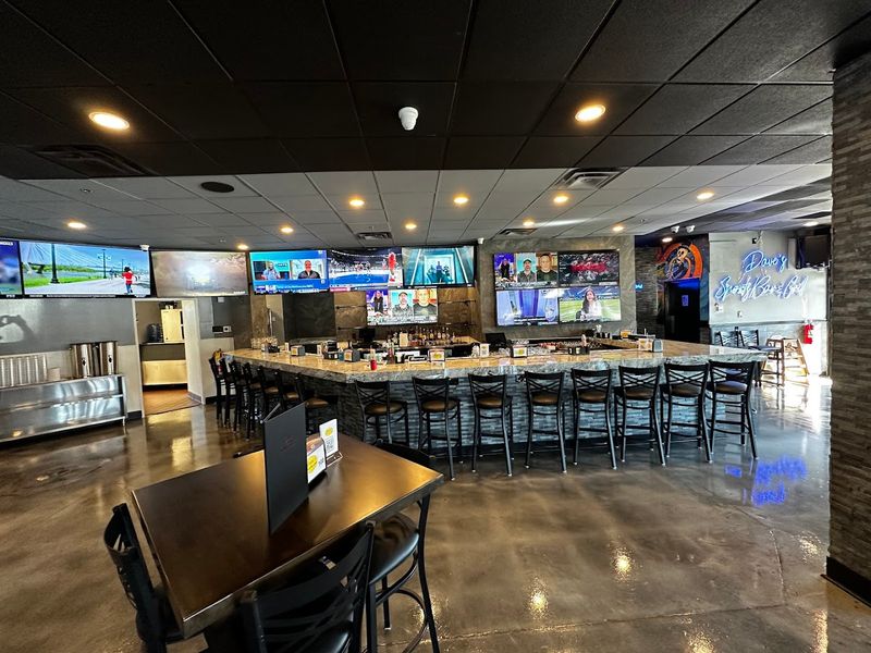 Dave’s Sports Bar & Grill