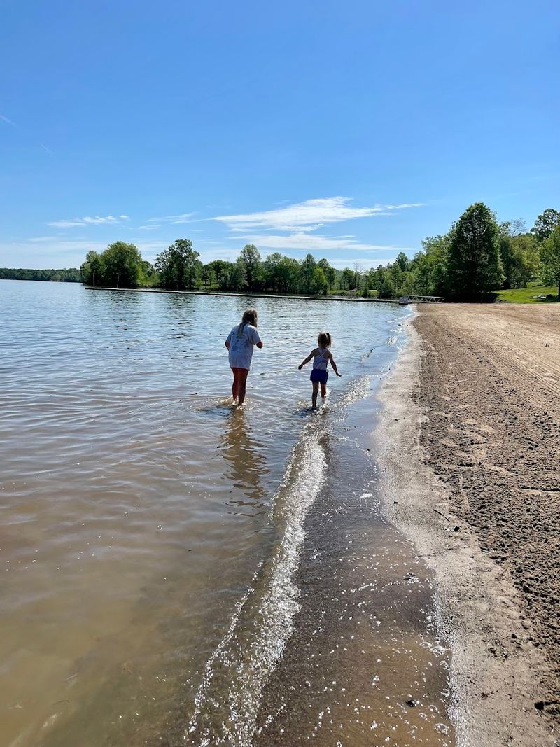 Seneca Lake Park (Senecaville)