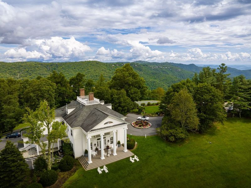 Westglow Resort & Spa (Blowing Rock)