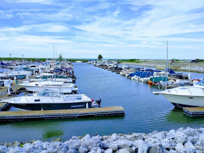 Full-Service Marina for Boating Access