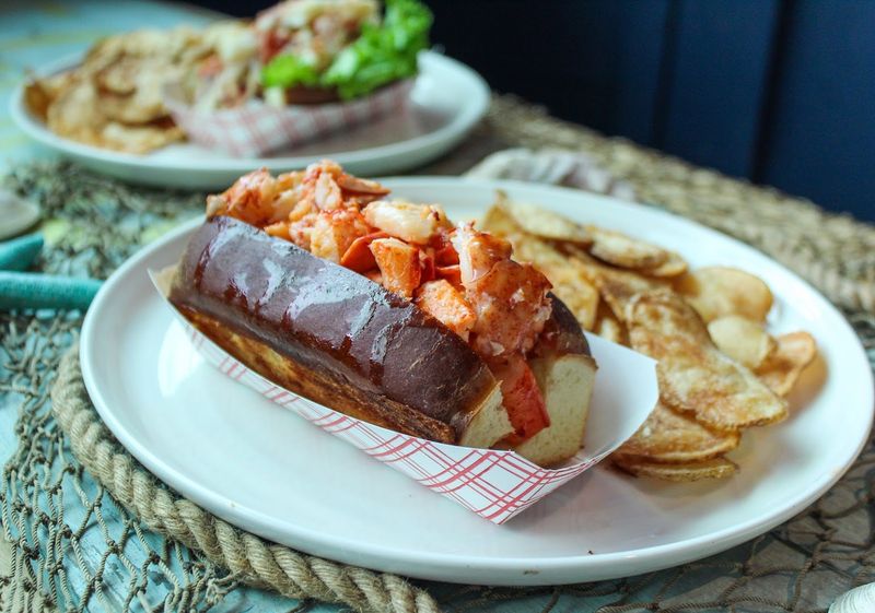 A Straightforward Slice of New England Seafood Culture