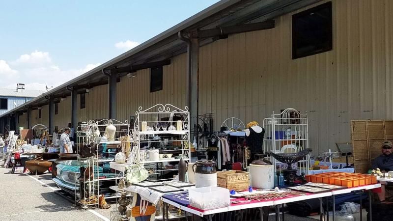 Outdoor Vendor Areas Add Extra Excitement