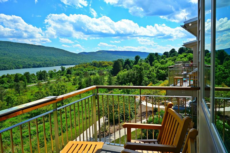 The Nature Inn at Bald Eagle 