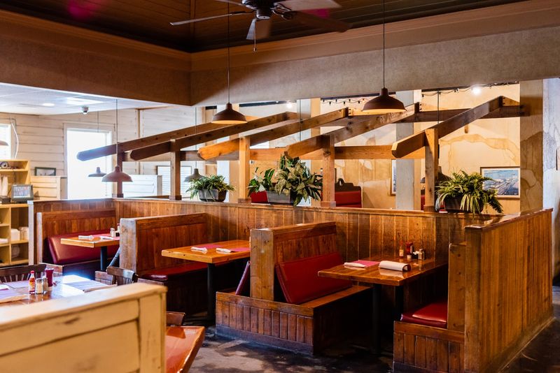 Barnes Restaurant (Savannah)