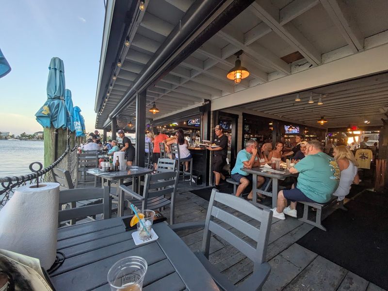 Dixie Fish Co &mdash; Fort Myers Beach