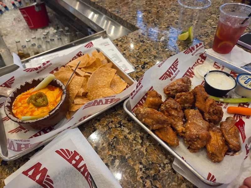 WingHouse Bar & Grill - Tampa