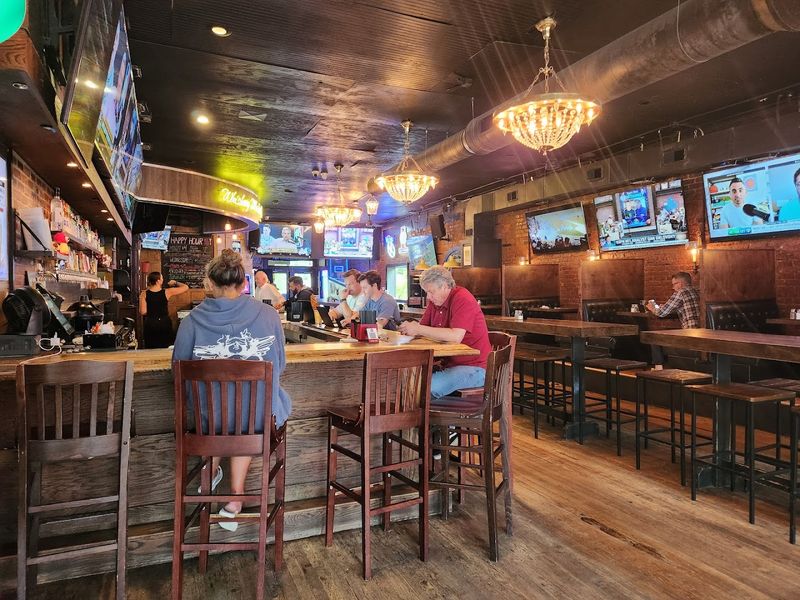 Ed's Tavern &mdash; Charlotte