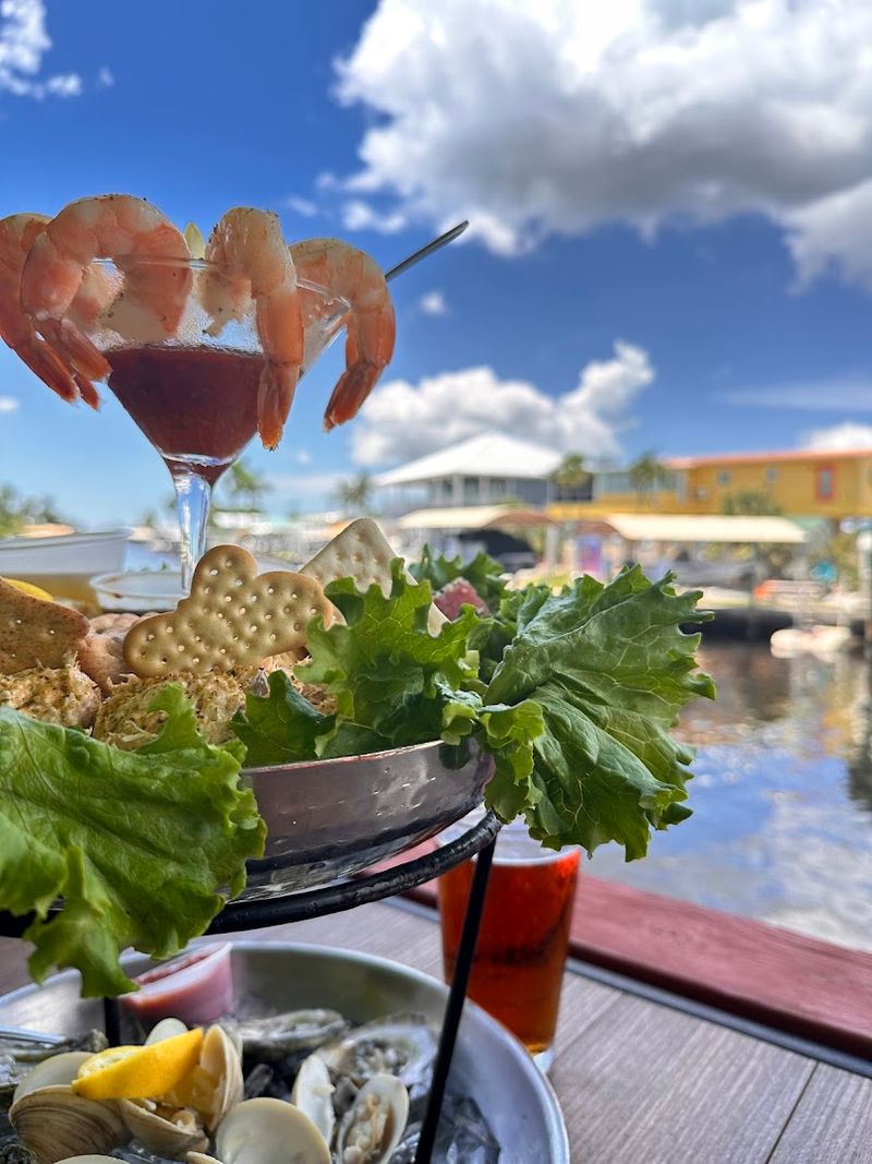 Seafood Here Tastes Better Without the Show