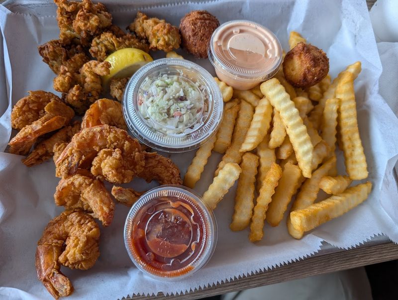 Safe Harbor Seafood Restaurant (Mayport - Jacksonville)