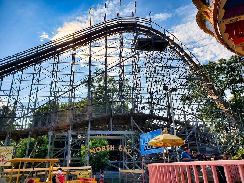Enjoy Lakeside Rides at Waldameer Park and Water World
