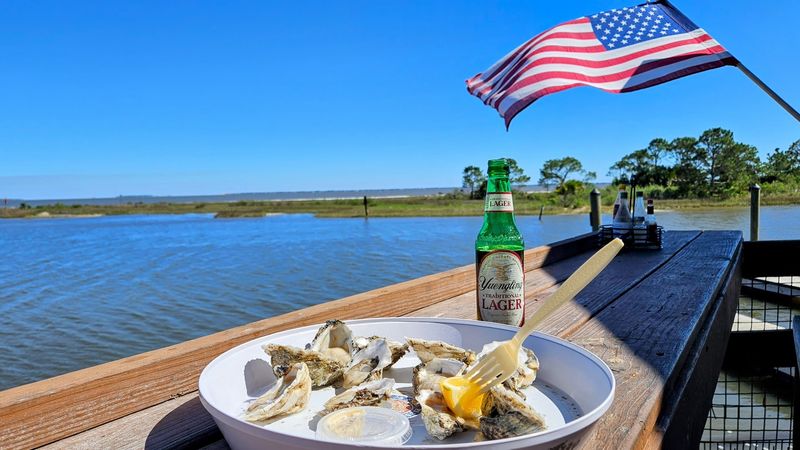 Lynn’s Quality Oysters (Eastpoint)