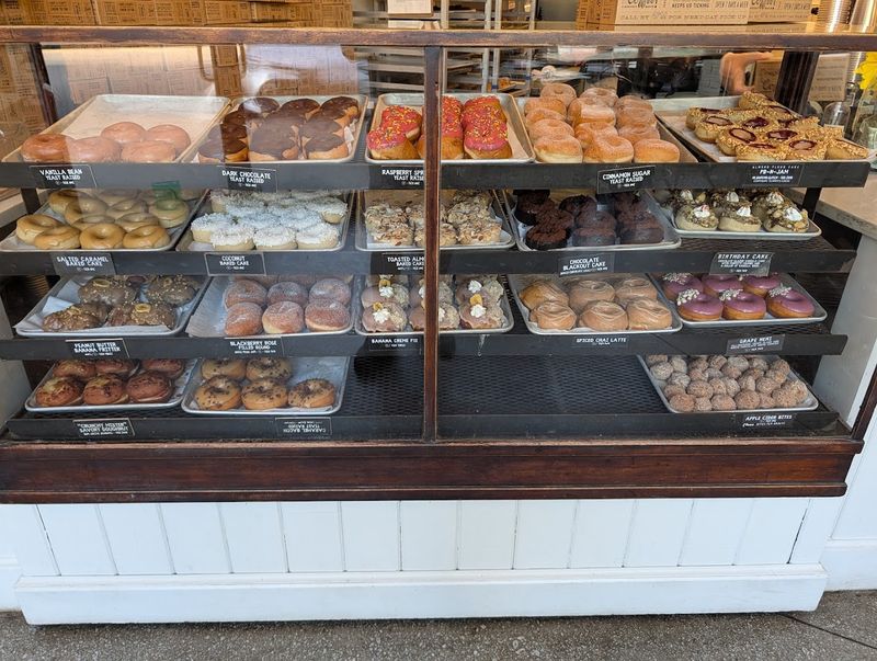Revolution Doughnuts 