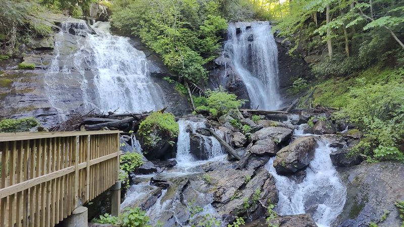 Anna Ruby Falls & Helen