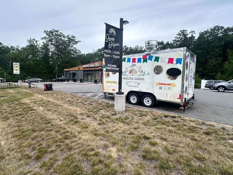 Cielito Lindo Taqueria Mexican Taco Truck - Hudson, MA