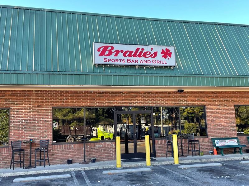 Bralie's Sports Bar 2 &mdash; Durham