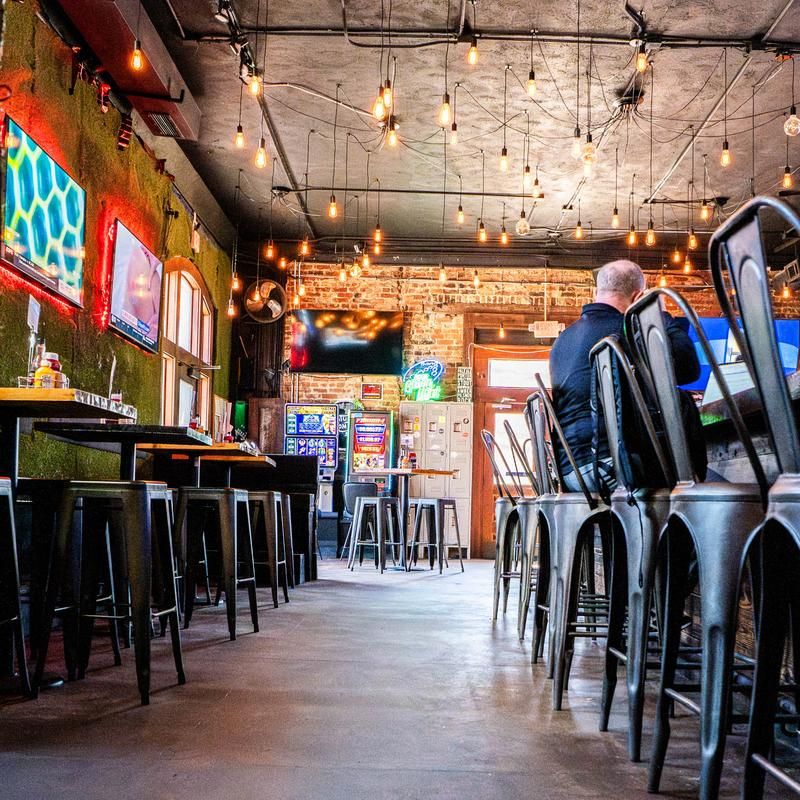 Tank N Taps Sports Bar & Grill