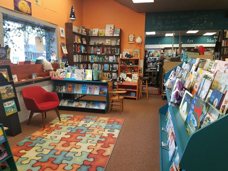 Otto Bookstore