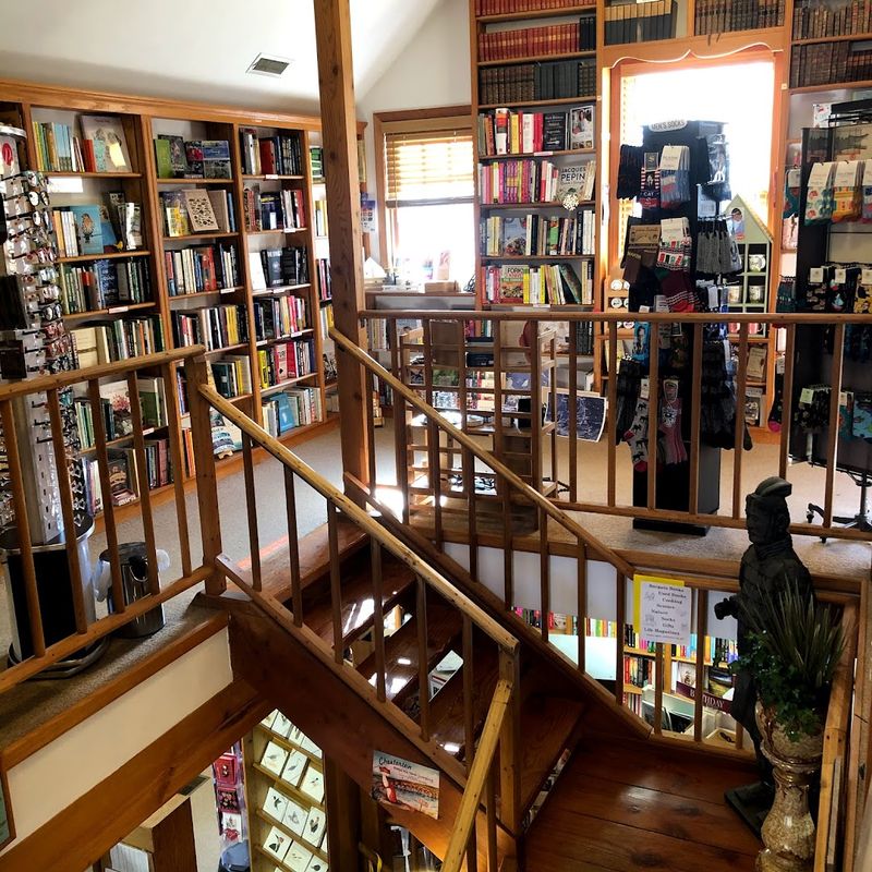 Titcomb&rsquo;s Bookshop - East Sandwich, MA