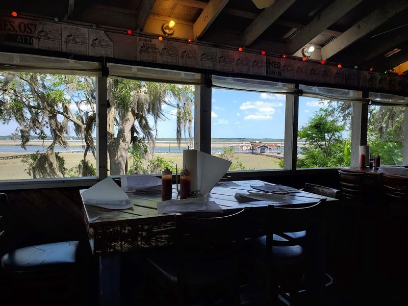 Sunbury Crab Company &ndash; Midway
