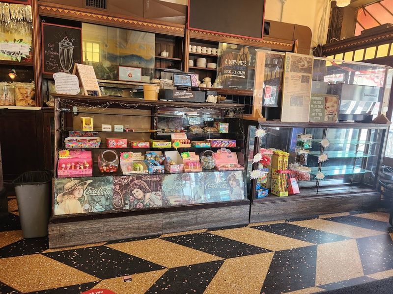 Klavon&rsquo;s Ice Cream Parlor 