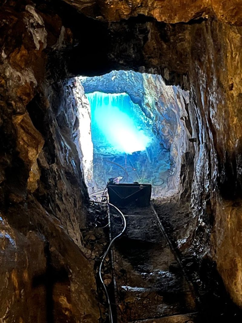 The Mine Doubles as a Surprisingly Good Geology Lesson