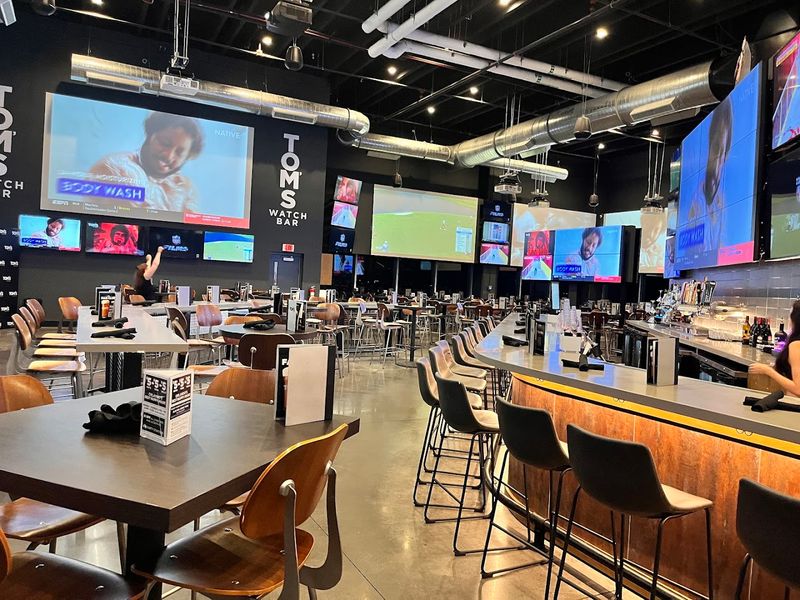 Tom&rsquo;s Watch Bar