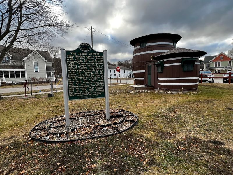 The Pickle Barrel House, Grand Marais