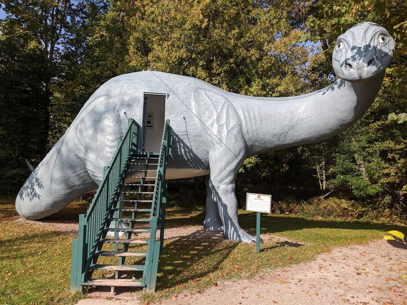 Dinosaur Gardens Prehistoric Zoo, Ossineke