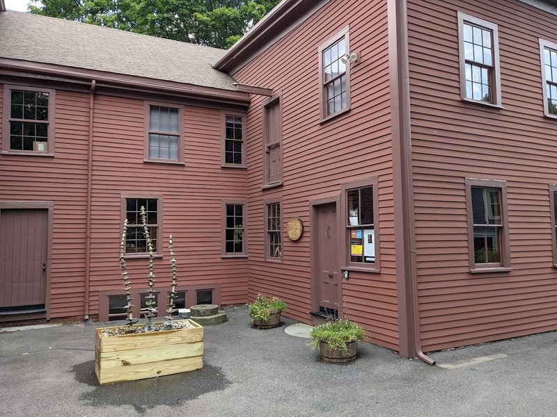 A Side Street With 375 Years of Purpose
