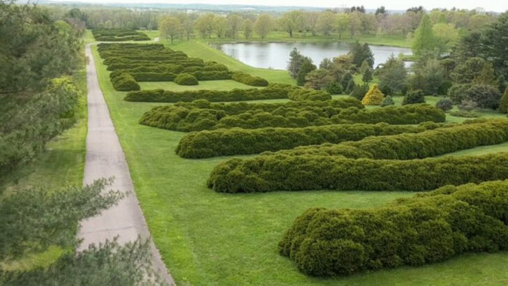 These 11 Scenic Ohio Gardens Look Especially Beautiful This Time of Year