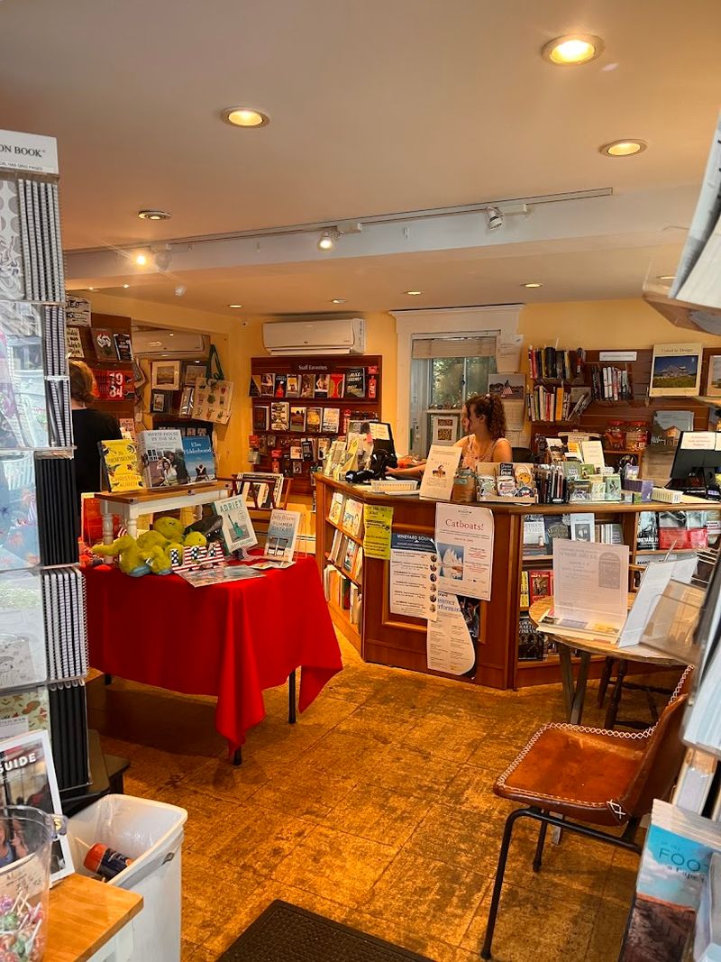 Edgartown Books - Edgartown, MA